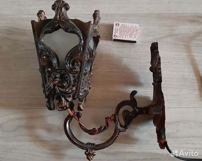 Светильник бронзовый настенный