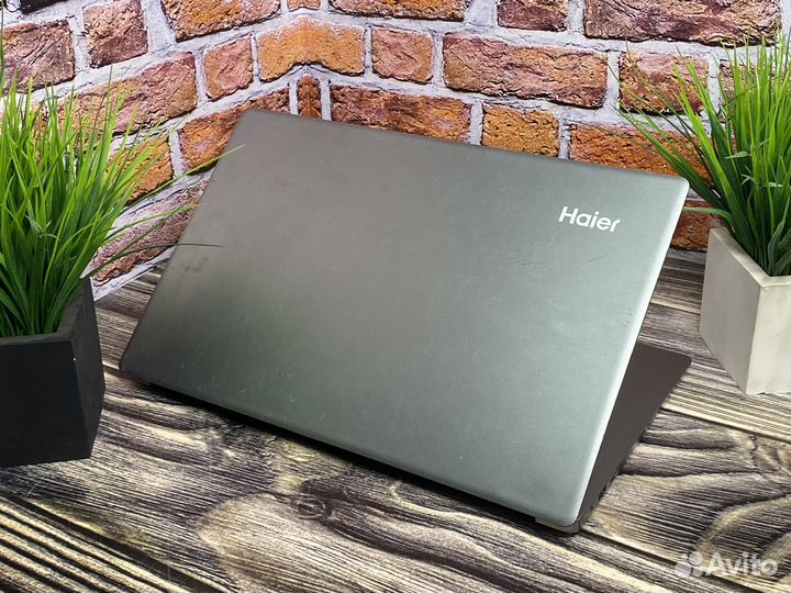 Тонкий ноутбук Haier 15.6/Win10/SSD