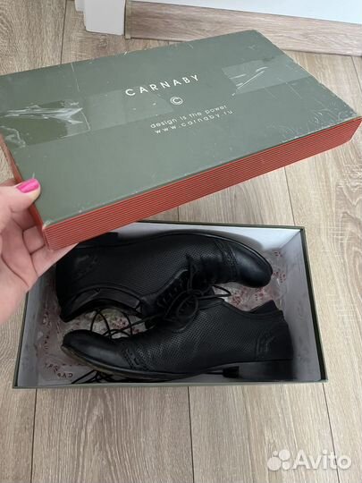 Полуботинки Carnaby