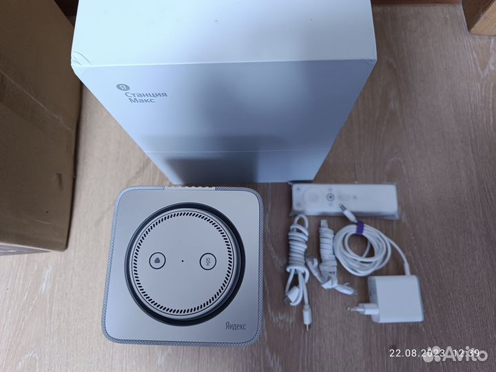 Яндекс станция Макс