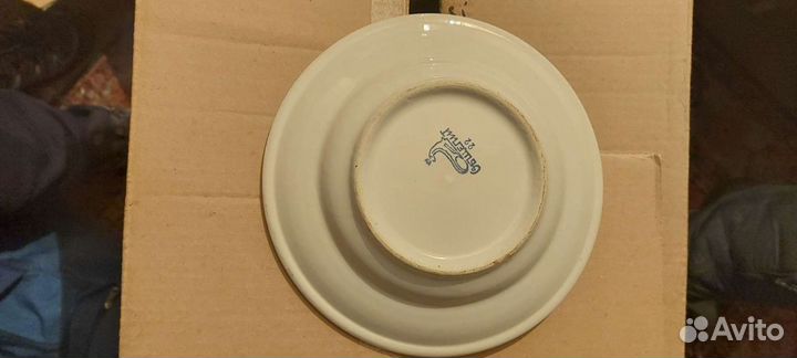 Тарелка новая