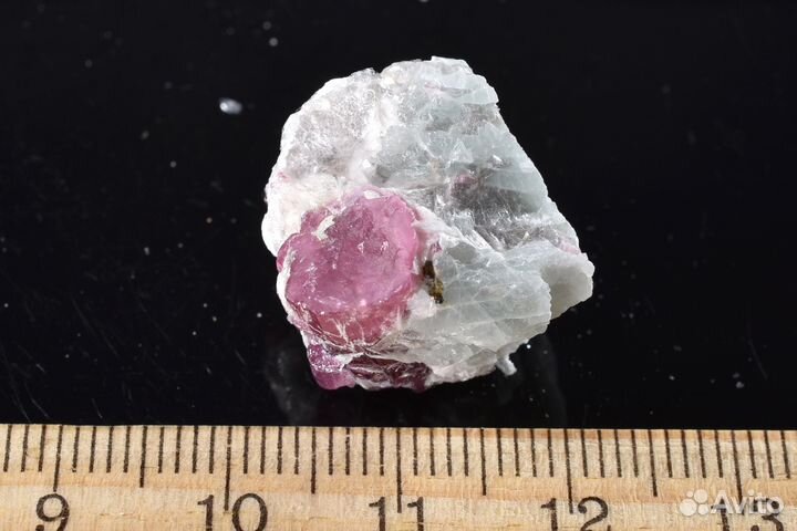 Турмалин (рубеллит), клевеландит. Лот №672