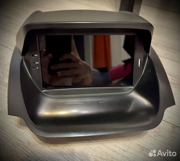 Магнитола б/у с ограниченным функционалом