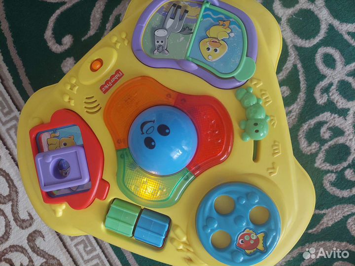 Развивающий столик fisher price