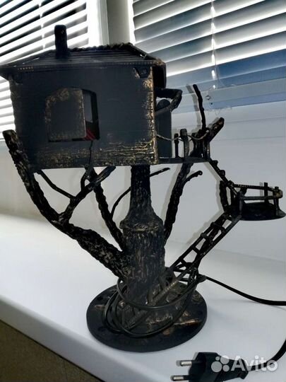 Домик с лампой