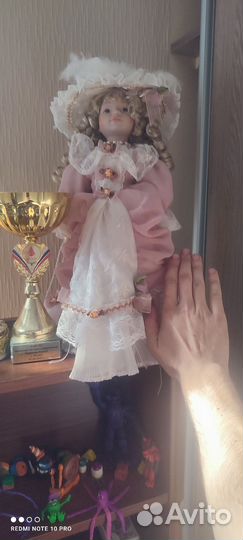 Фарфоровая кукла 45 см
