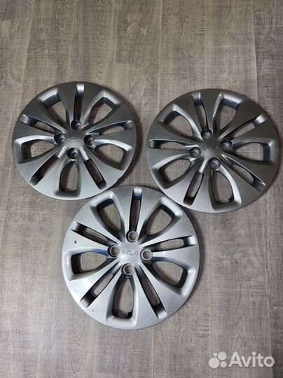 Колпаки б/у на Kia Rio 15r