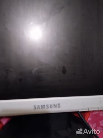 Монитор Samsung 720N