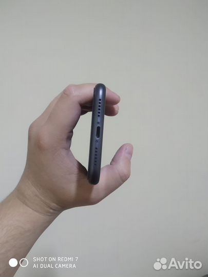 iPhone 11 128