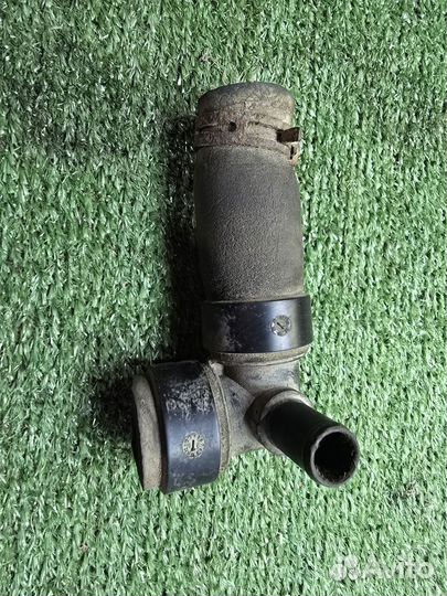 Патрубок радиатора Peugeot 407 2006