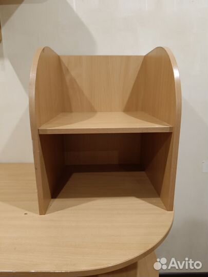 Письменный стол