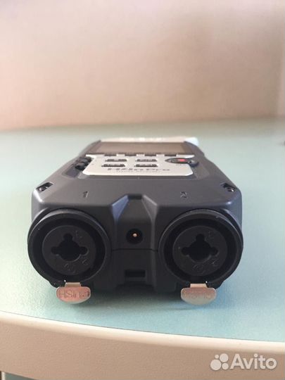 Рекордер Zoom h4n pro