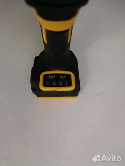 Винтоверт dewalt DCF860