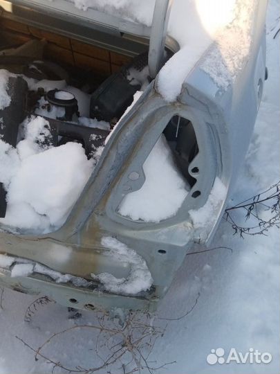 Панель задняя Renault Symbol 1