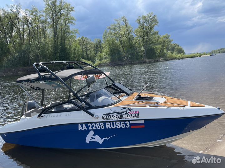 Прогулки на катере по Волге