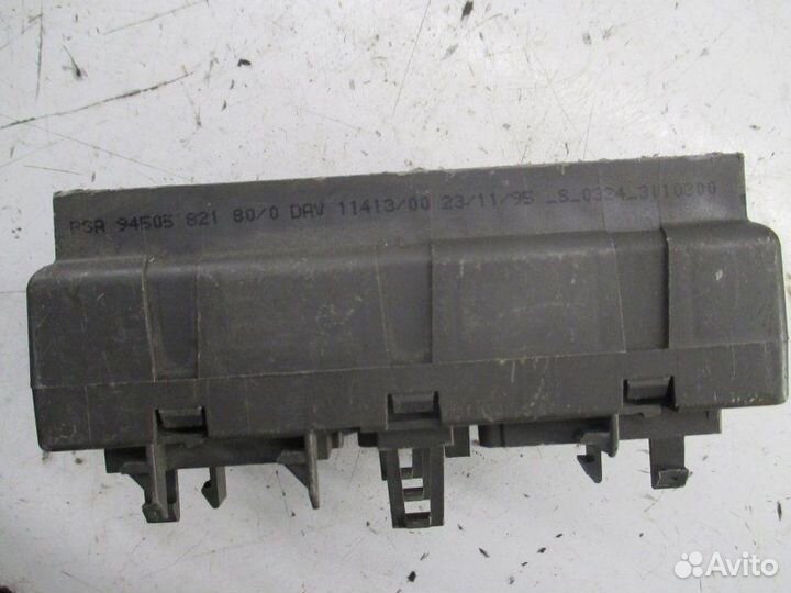 Блок предохранителей Peugeot 406 1.9 1997