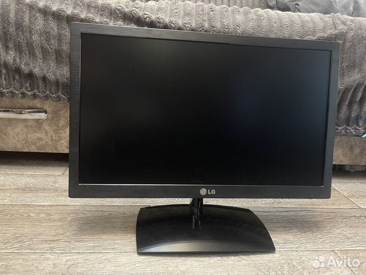 Монитор LG 22