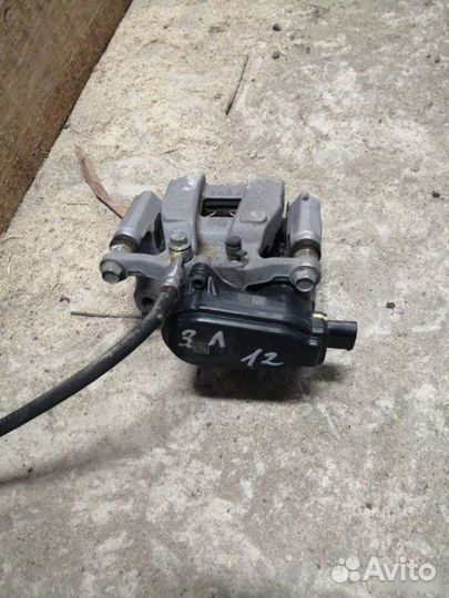 Суппорт задний левый Kia Mohave