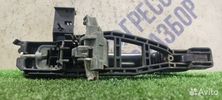 Ручка двери внешняя задняя левая Ford Focus 2