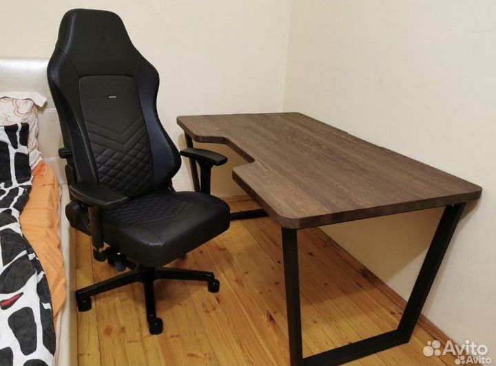 Стол/компьютерный/письменный/дубовый