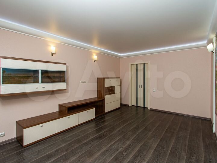 3-к. квартира, 110 м², 1/10 эт.