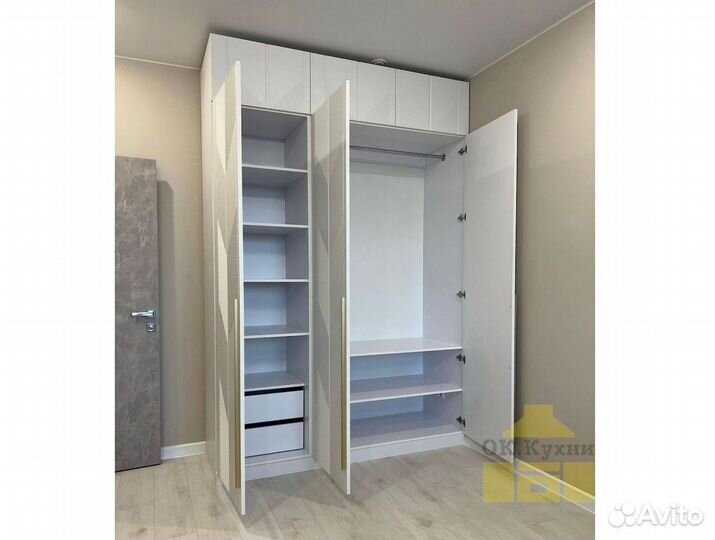 Шкаф двухстворчатый