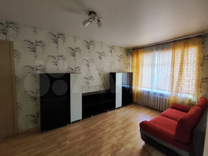 1-к. квартира, 30 м², 1/2 эт.