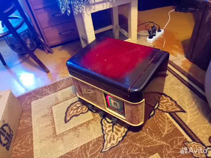 Радиола ламповая rekord