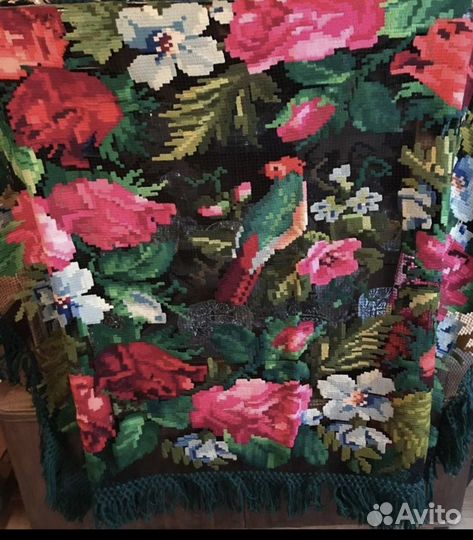 Скатерть вышивка шерстью Европа 19 век антиквариат