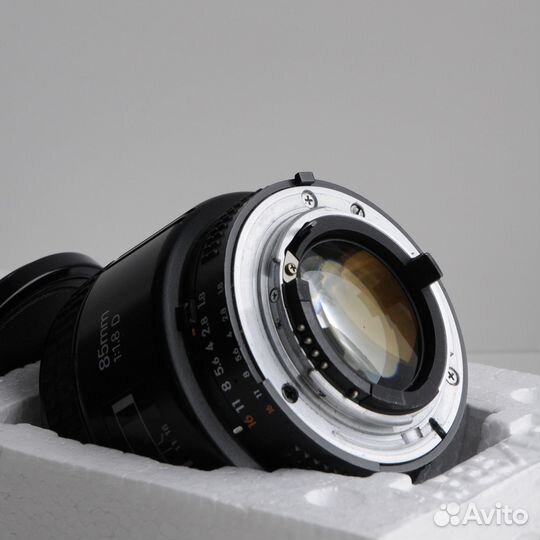 Объектив Nikon Nikkor AF 85 f/ 1.8 D