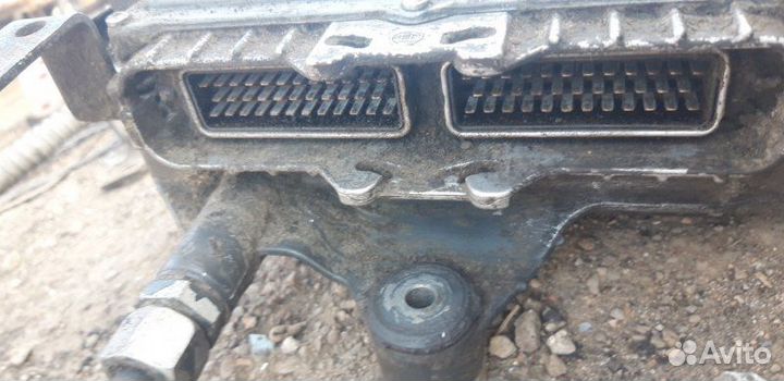 Блок управления двигателем Iveco Stralis cursor 13