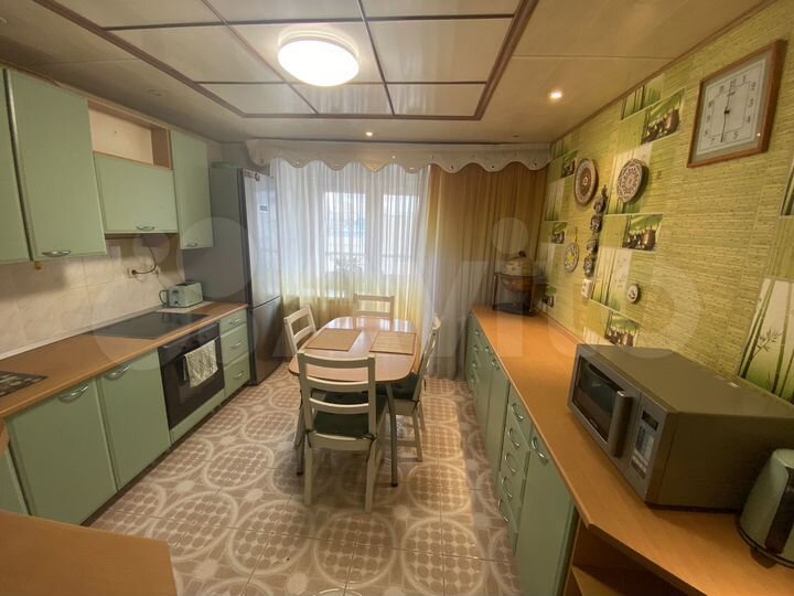 4-к. квартира, 142 м², 7/17 эт.