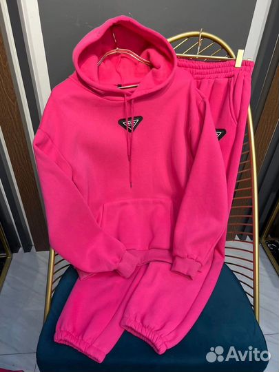 Спортивный костюм женский Prada, на флисе