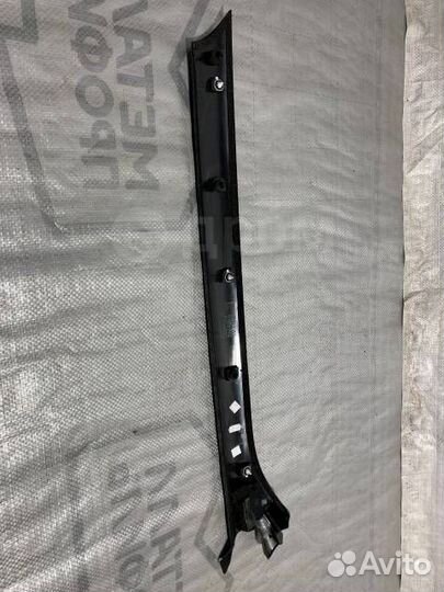 Накладка стойки ветрового стекла внутренняя правая