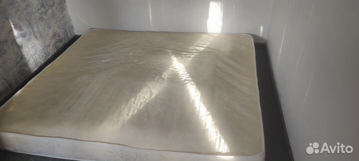 Матрас 200 х 200