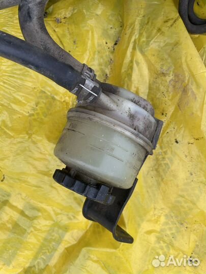 Бачок гура тоета