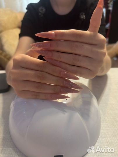 Наращивание длинных ногтей