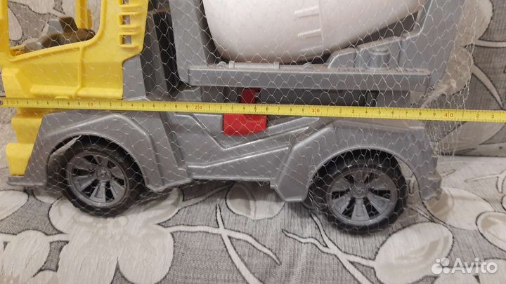 Машина бетономешалка