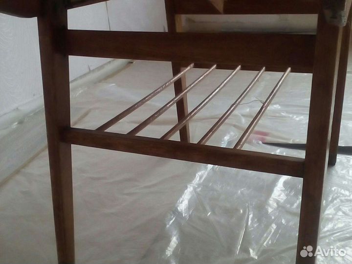 Стол журнальный