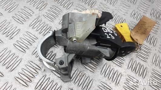 Замок зажигания toyota avensis T27 (DBG23J101)