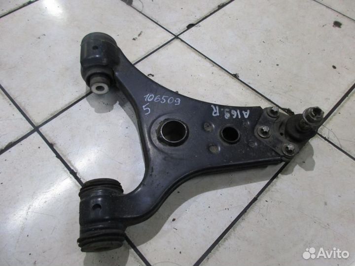 Рычаг передний нижний левый w169 A-class 266.96