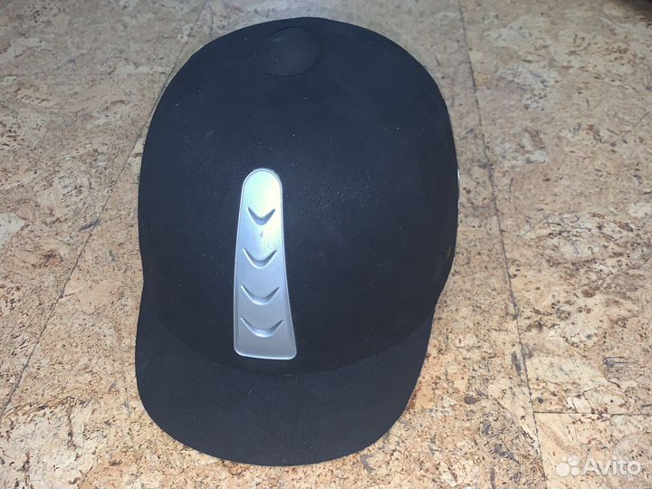 Шлем для конного спорта