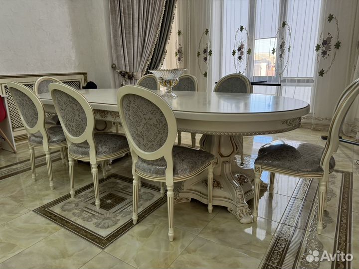 Стол и стулья комплект бу