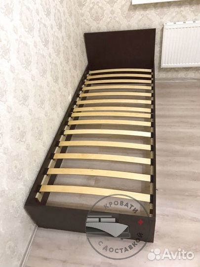 Кровать