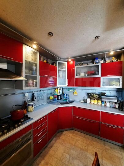 3-к. квартира, 79 м², 2/10 эт.