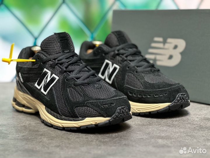 New Balance 1906R Black