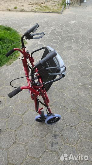 Ходунки на колесиках