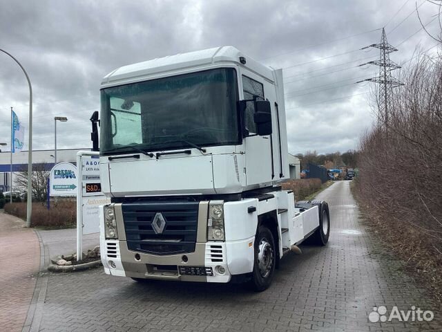 В разборке грузовик Renault, Magnum III 2001-2008