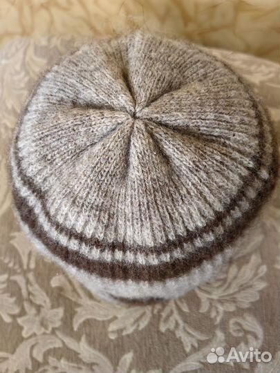 Шапка вязанная,шерстяная, женская. На 57 размер