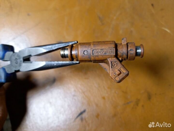 Форсунка Mercedes S-Class W220 M113 5.0 I 2002